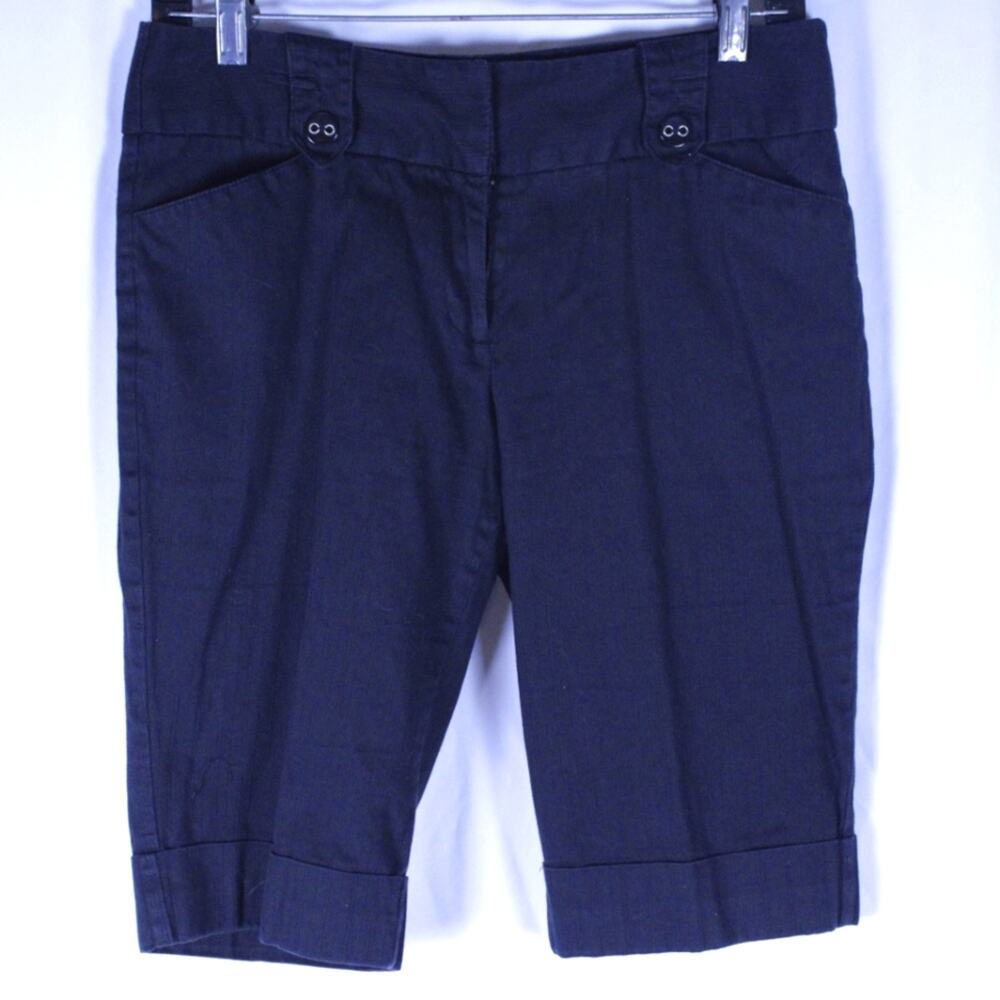 Stacy Evans Dressy Slack Shorts • Size 7 • Black • Cuffed • Pockets